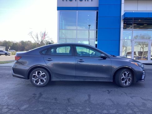 Used 2019 Kia Forte LXS image 5