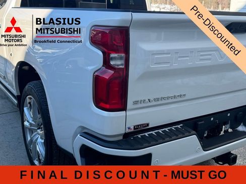 Used 2023 Chevrolet Silverado 1500 High Country w/ High Country Premium Package AWD/4WD image 18