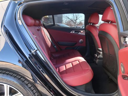 Used 2018 Kia Stinger GT2 image 22
