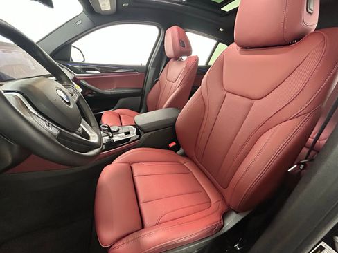 Used 2025 BMW X4 xDrive30i AWD/4WD image 31