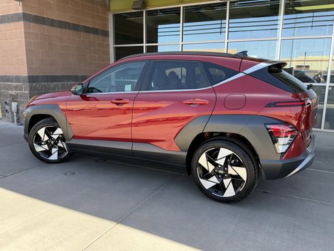 Used 2025 Hyundai Kona Limited FWD image 5