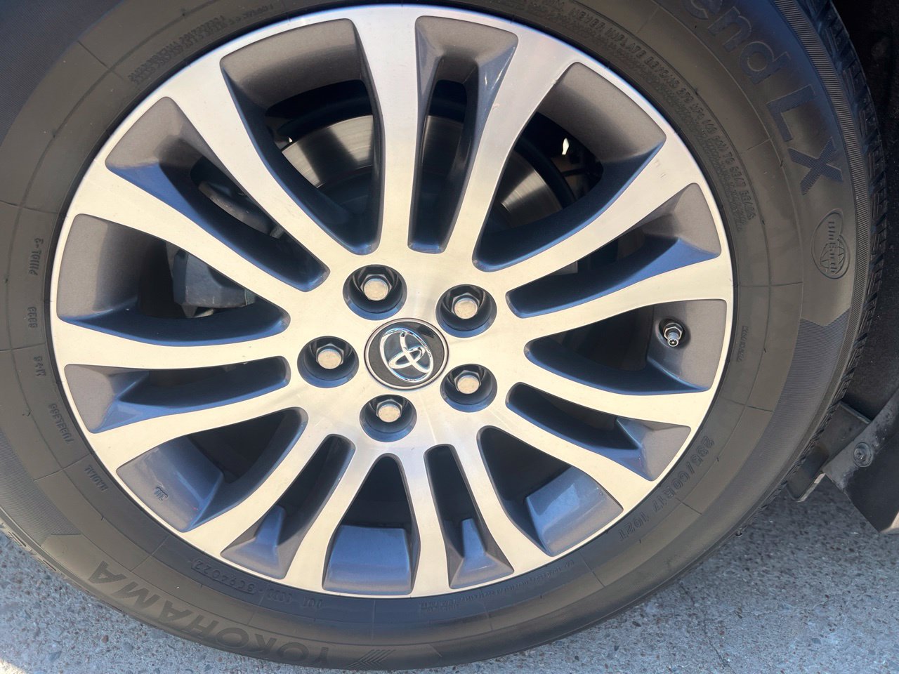 Used 2018 Toyota Sienna XLE w/ XLE Navigation Package FWD image 20