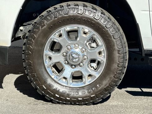 Used 2024 RAM 2500 Laramie w/ Safety Group image 27