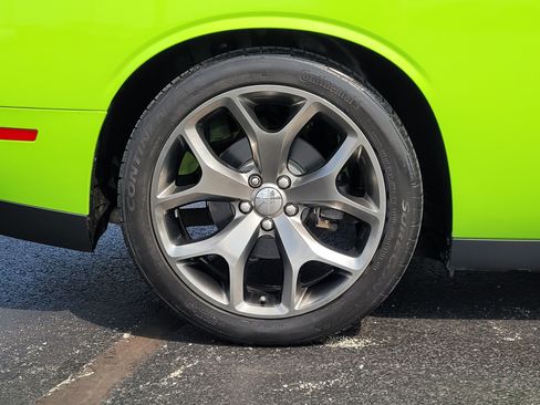 Used 2015 Dodge Challenger R/T w/ Quick Order Package 28B R/T RWD image 11