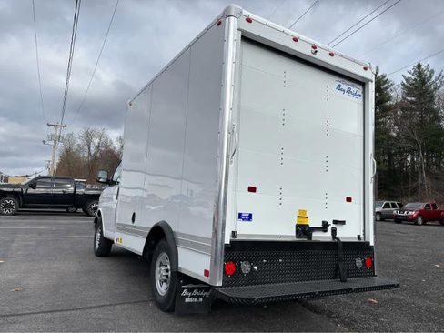 New 2025 Chevrolet Express 3500 w/ Power Convenience Package image 9