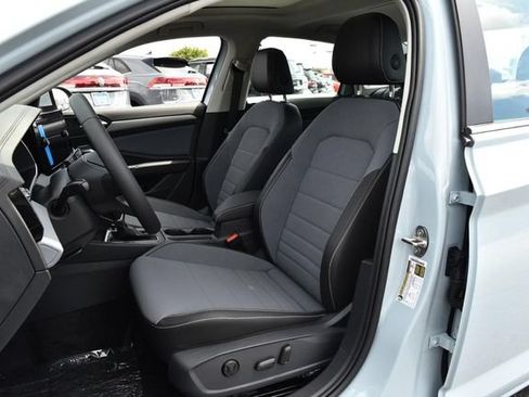 New 2026 Volkswagen Jetta SE FWD image 20