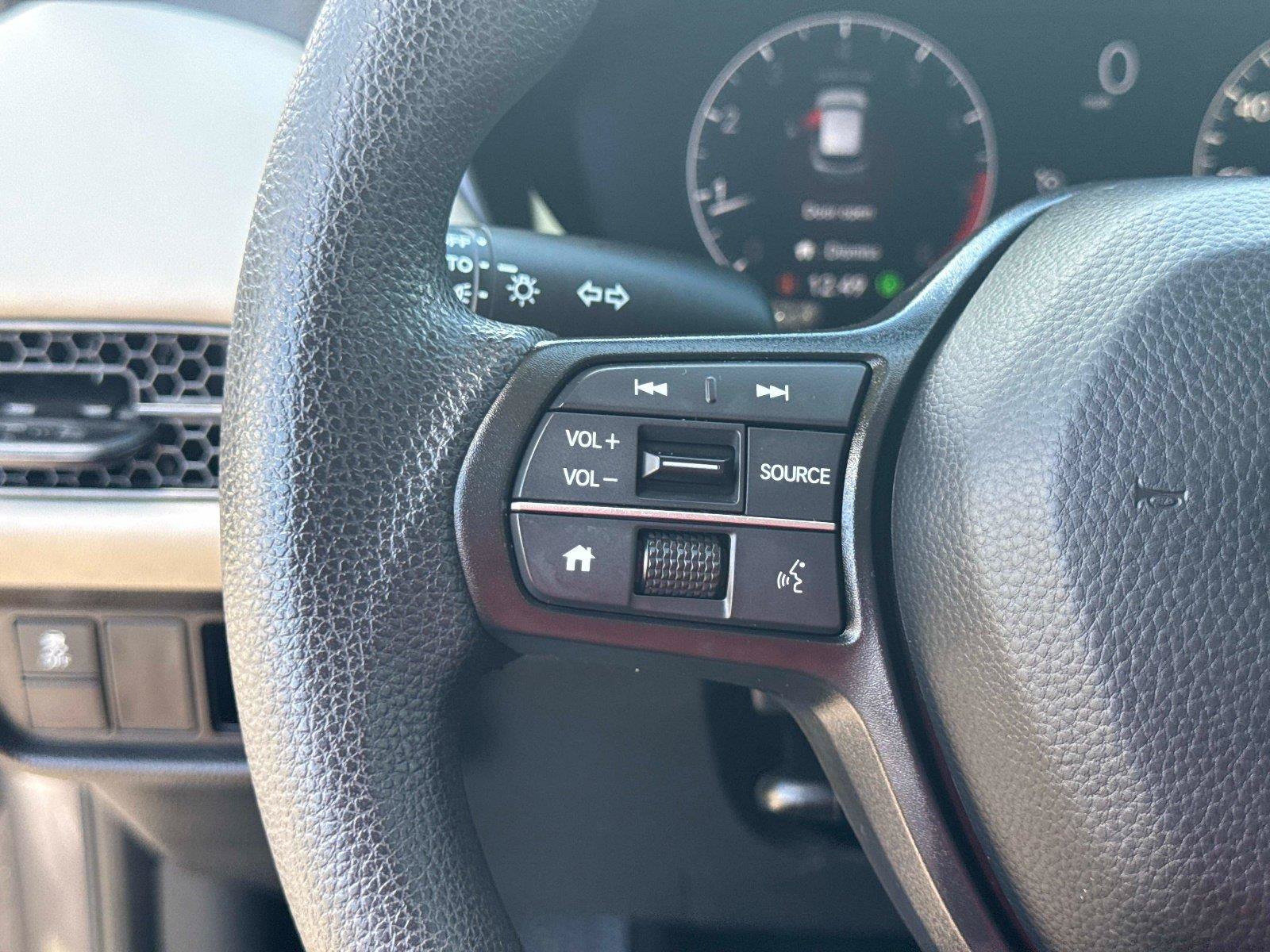 Certified 2025 Honda HR-V LX image 28