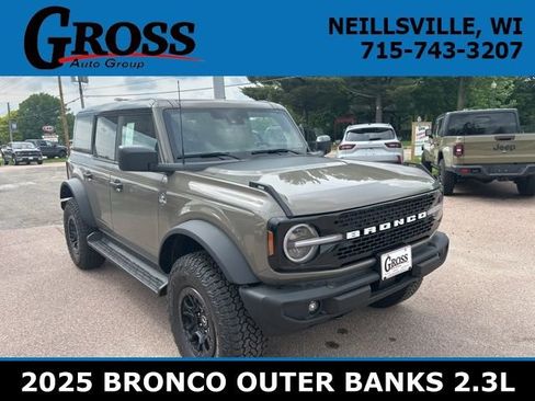 New 2025 Ford Bronco Outer Banks w/ Sasquatch Package AWD/4WD image 1