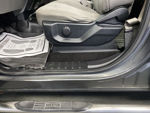 Used 2016 Ford F150 XLT w/ Trailer Tow Package image 13