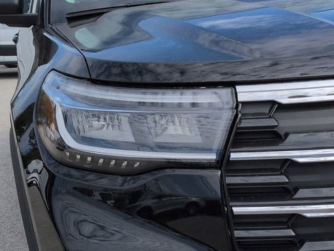 New 2026 Ford Explorer Active image 9