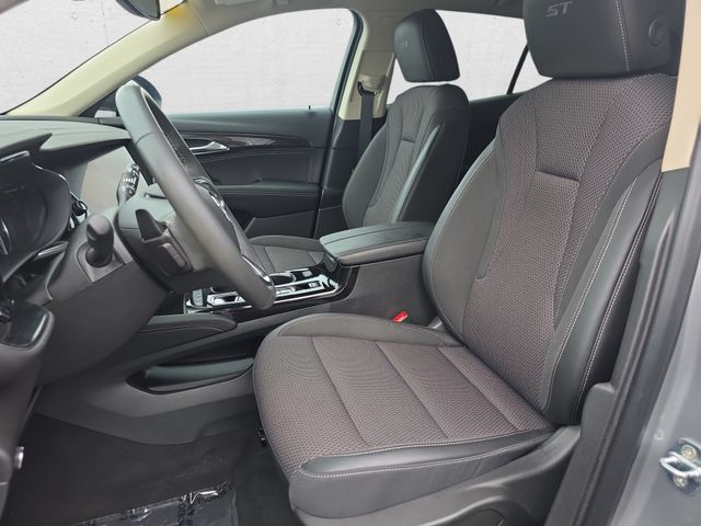 Used 2023 Buick Envision Preferred w/ Sport Touring Package AWD/4WD image 14