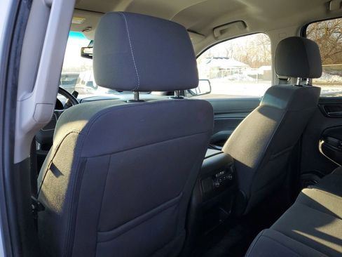 Used 2018 GMC Yukon SLE image 27