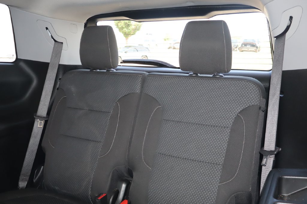 Used 2021 GMC Acadia SLE FWD image 34