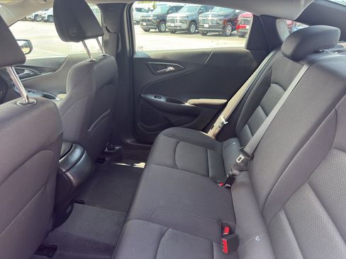 Used 2024 Chevrolet Malibu LS FWD image 31