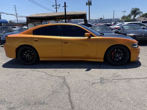 Used 2018 Dodge Charger R/T Scat Pack w/ Dynamics Package RWD image 8