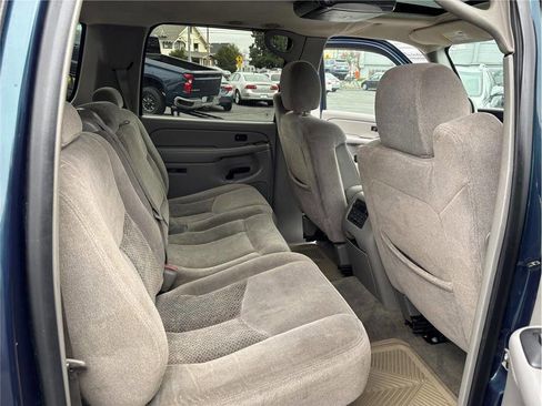 Used 2006 Chevrolet Suburban LS w/ Smart Select Package image 13