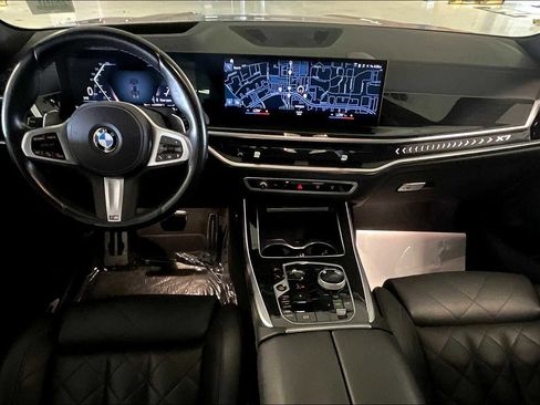 Used 2023 BMW X7 xDrive40i w/ M Sport Package image 10