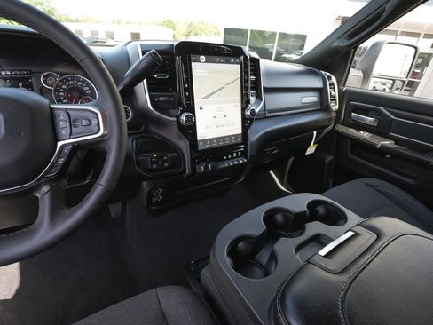 Used 2026 RAM 2500 Big Horn AWD/4WD image 27