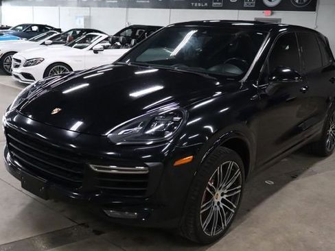 Used 2017 Porsche Cayenne Turbo AWD/4WD image 1