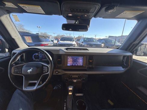 Used 2023 Ford Bronco Badlands image 20