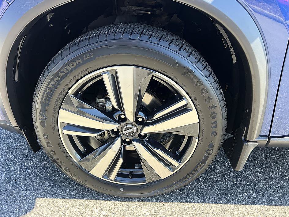 Certified 2023 Nissan Rogue SL w/ SL Premium Package FWD image 9