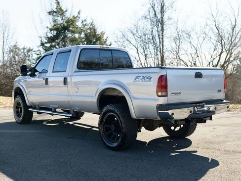 Used 2006 Ford F350 4x4 Crew Cab Super Duty image 6