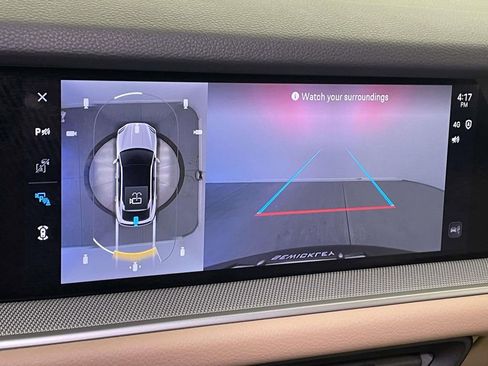 Used 2025 Porsche Cayenne Coupe image 32