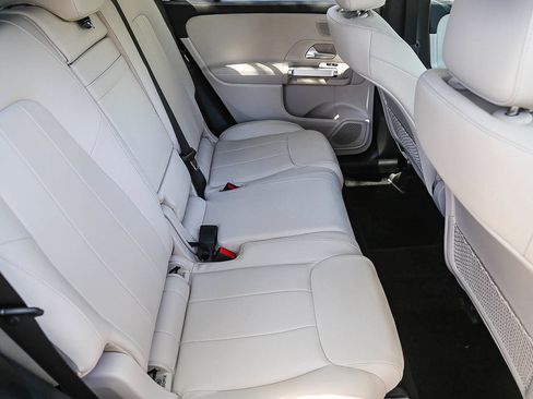 Used 2026 Mercedes-Benz GLB 250 image 16