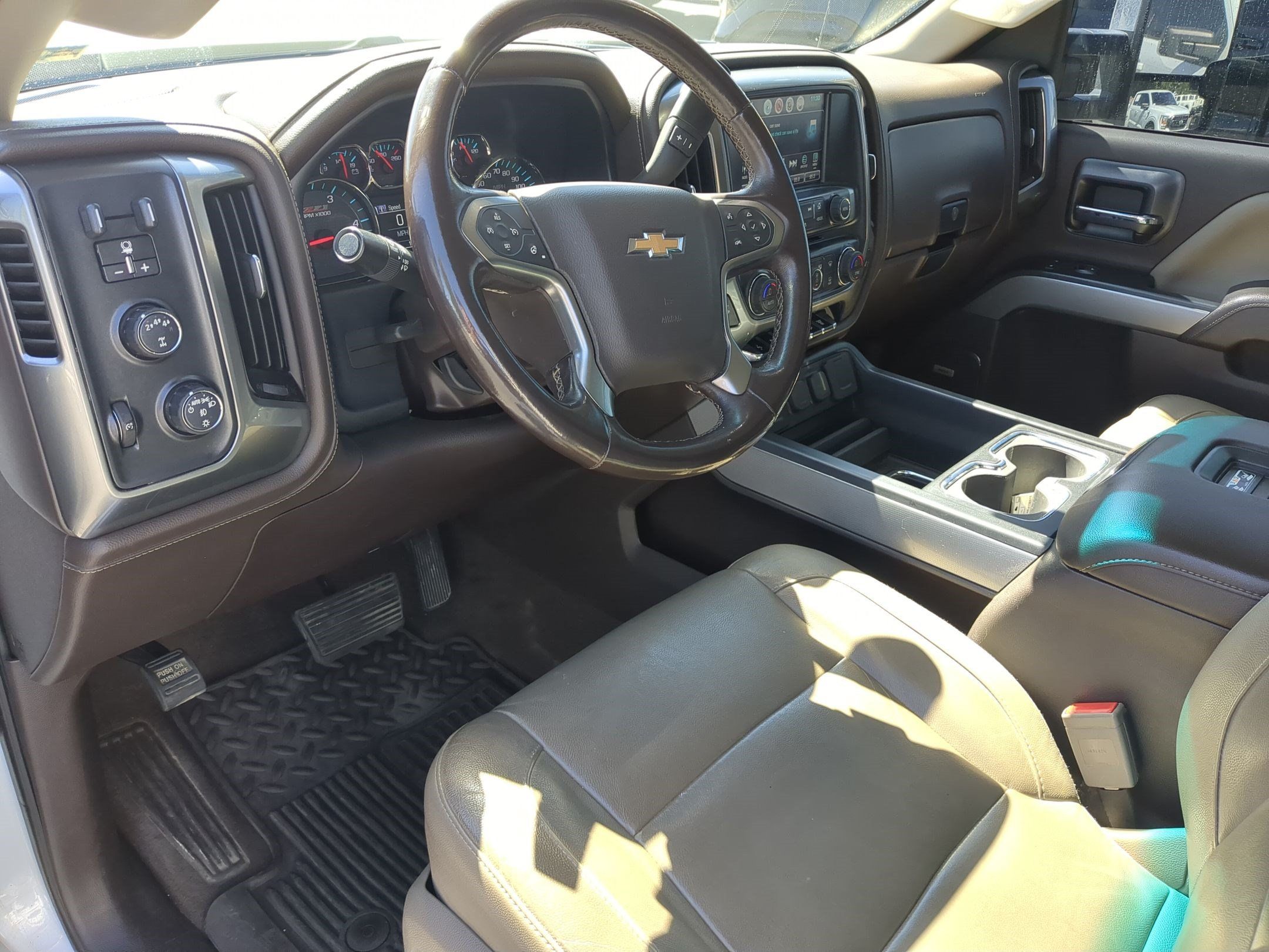 Used 2019 Chevrolet Silverado 2500 LTZ w/ Duramax Plus Package AWD/4WD image 16