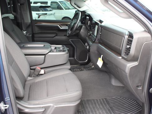 Used 2022 Chevrolet Silverado 1500 LT image 24