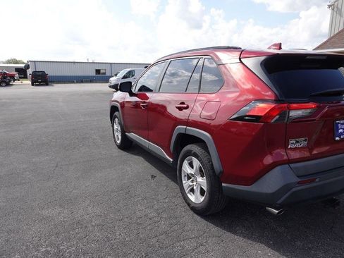Used 2019 Toyota RAV4 XLE w/ Convenience Package image 8