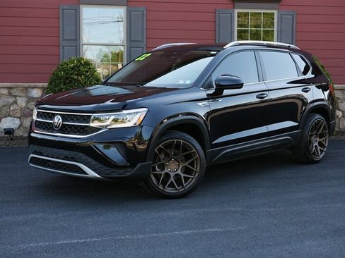 Used 2022 Volkswagen Taos SEL w/ Panoramic Sunroof Package AWD/4WD image 1