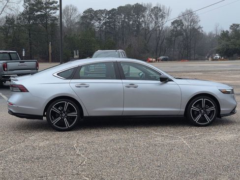 Used 2024 Honda Accord Sport image 7