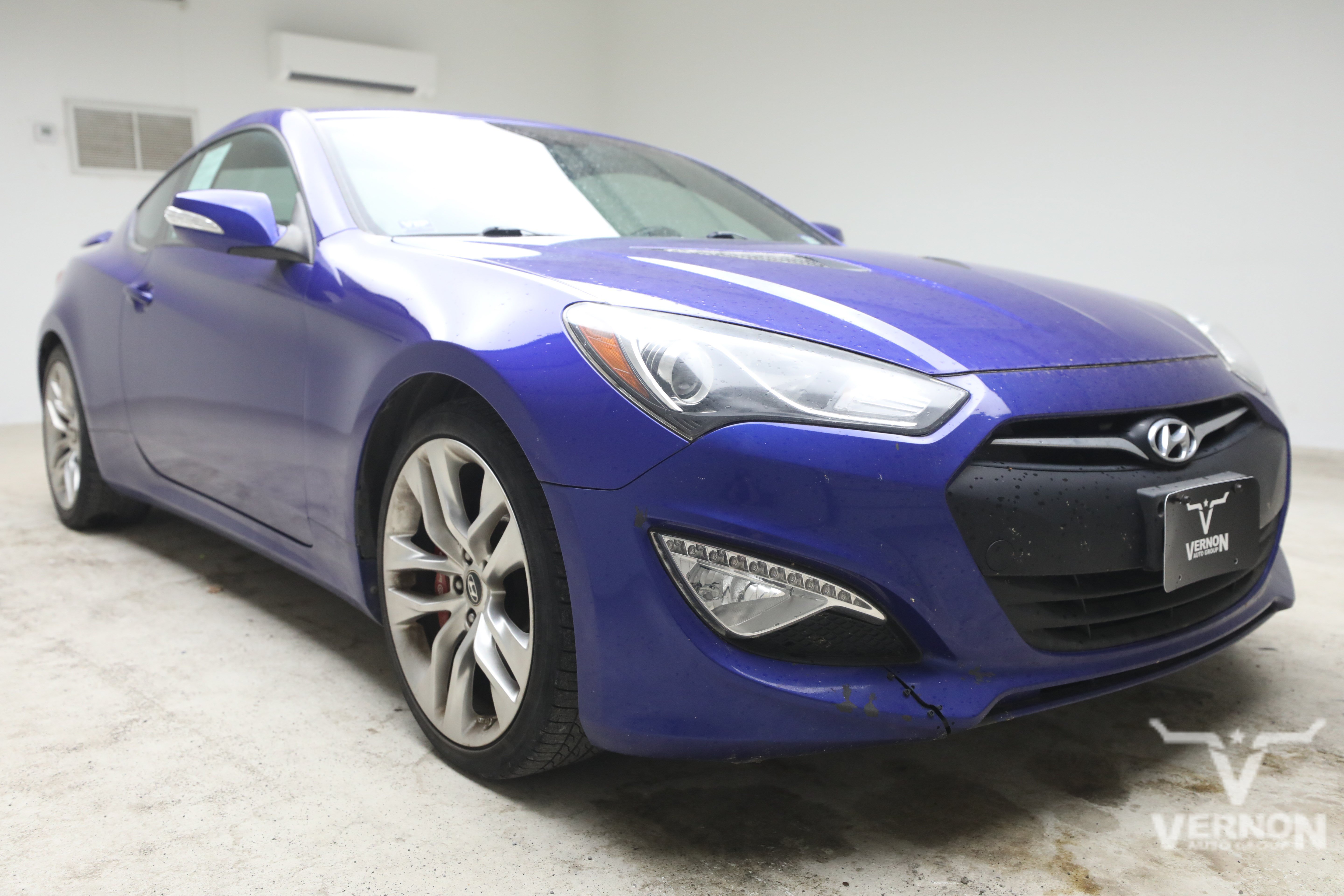 Used 2013 Hyundai Genesis 3.8 RWD image 6
