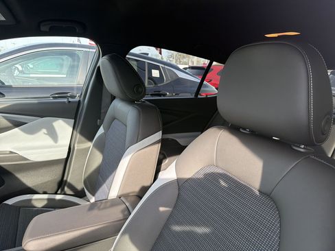 New 2026 Buick Envista Preferred FWD image 9