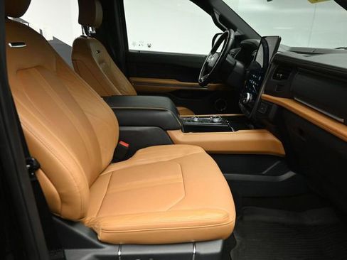 Certified 2024 Ford Expedition Max Platinum image 26
