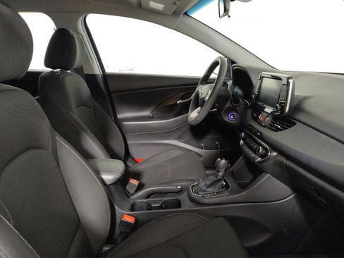 Used 2020 Hyundai Elantra GT FWD image 21