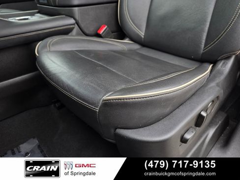 Used 2022 GMC Yukon XL SLT w/ SLT Premium Package AWD/4WD image 22