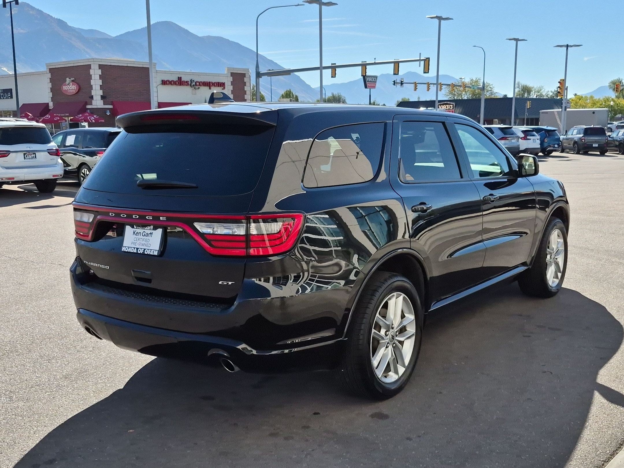 Used 2023 Dodge Durango GT AWD/4WD image 3