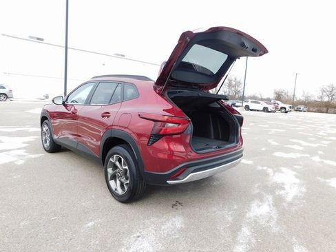 Used 2025 Chevrolet Trax LT image 20