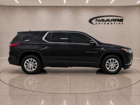 Used 2021 Chevrolet Traverse LS FWD image 7