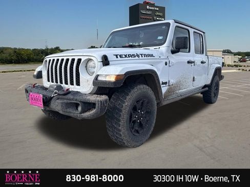 Used 2023 Jeep Gladiator Sport AWD/4WD image 3