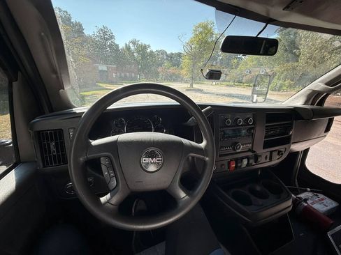 Used 2023 GMC Savana 3500 w/ Shuttle Bus Package RWD image 10