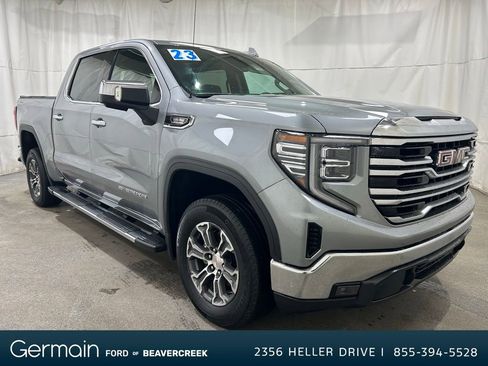Used 2023 GMC Sierra 1500 SLT image 2