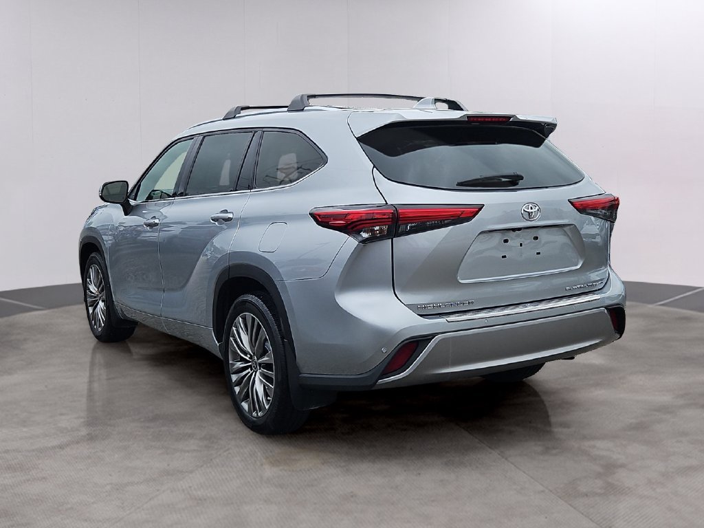 Used 2021 Toyota Highlander Platinum AWD/4WD image 6
