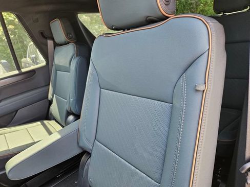 New 2026 GMC Yukon AT4 AWD/4WD image 17