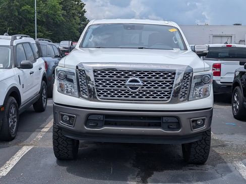 Used 2017 Nissan Titan Platinum Reserve RWD image 5