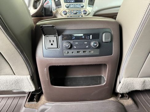 Used 2018 GMC Yukon Denali w/ Denali Ultimate Package AWD/4WD image 26