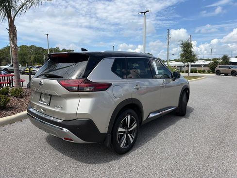 Used 2021 Nissan Rogue Platinum FWD image 7