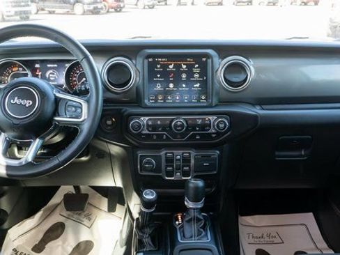 Used 2023 Jeep Wrangler Unlimited Sahara w/ Cold Weather Group AWD/4WD image 15